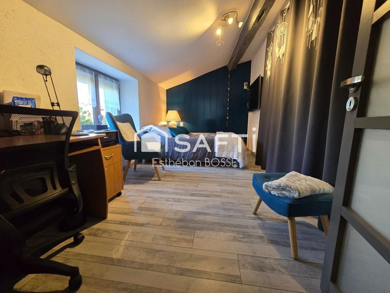 Maison - 137 m² - 5 pièces