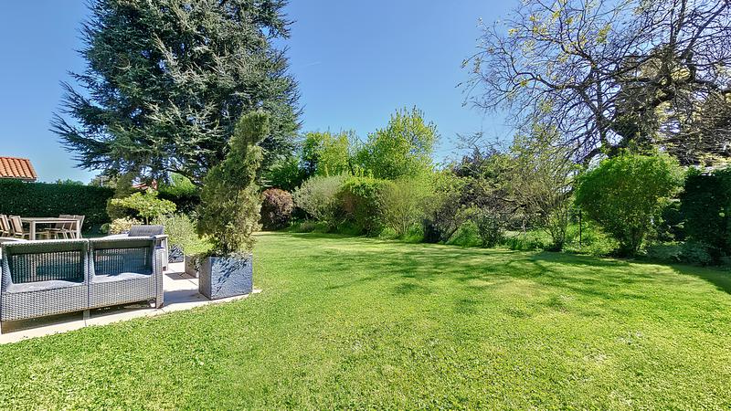 Maison - 170 m² - 7 pièces