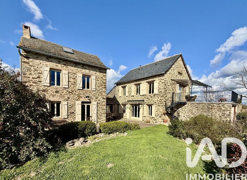 Maison de campagne - 250 m² - 8 pièces