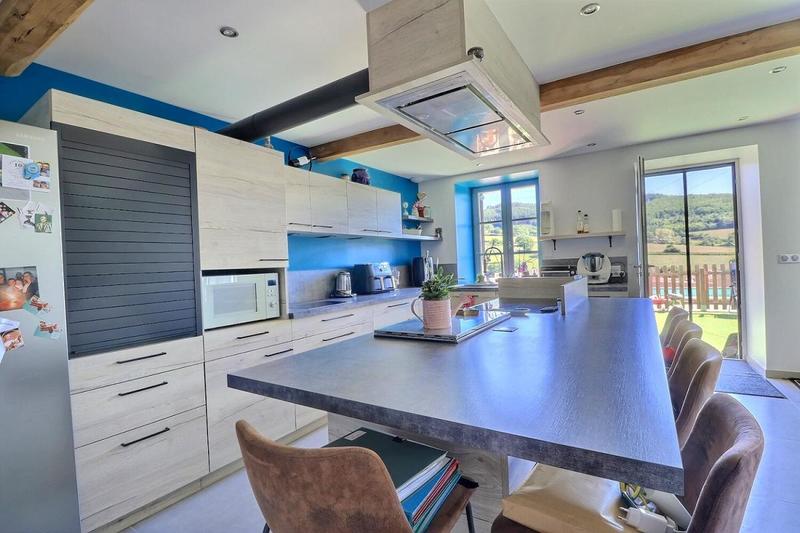 Maison - 192 m² - 7 pièces