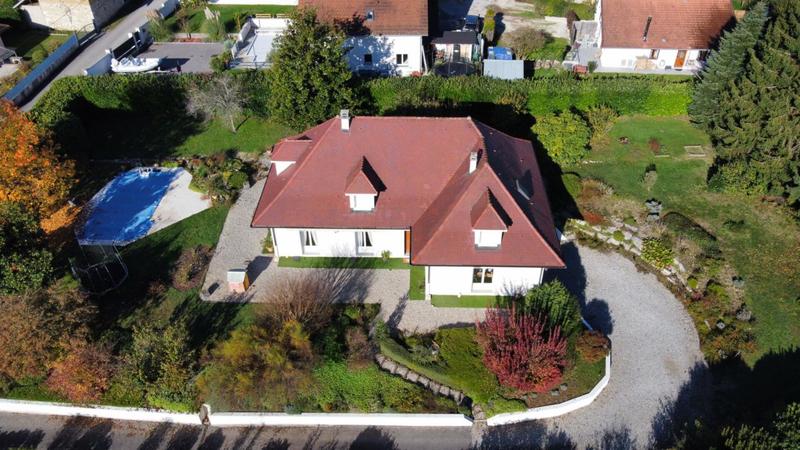 Villa - 227 m² - 8 pièces