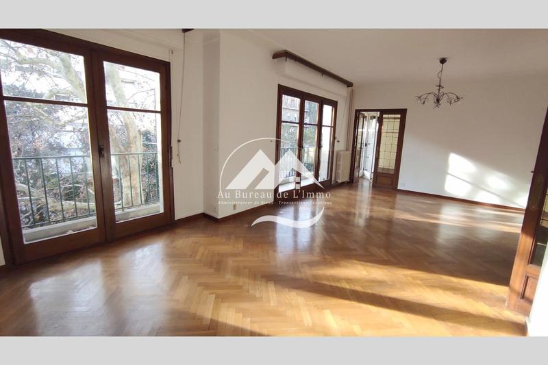 Appartement - 106 m² - 4 pièces