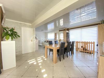 Maison - 112 m² - 5 pièces