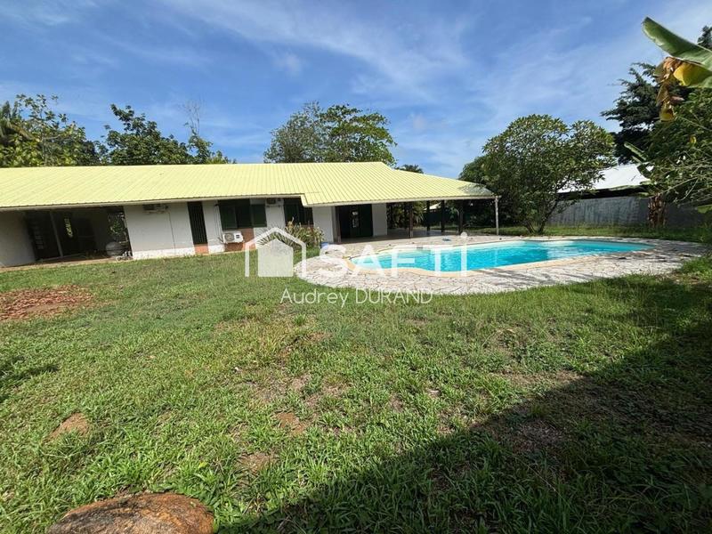 Maison - 154 m² - 8 pièces