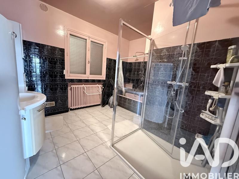 Maison - 163 m² - 7 pièces