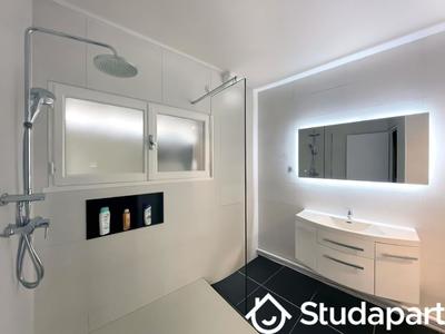 Chambre - 14 m² - 1 pièce