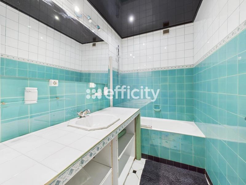 Appartement - 90 m² - 4 pièces