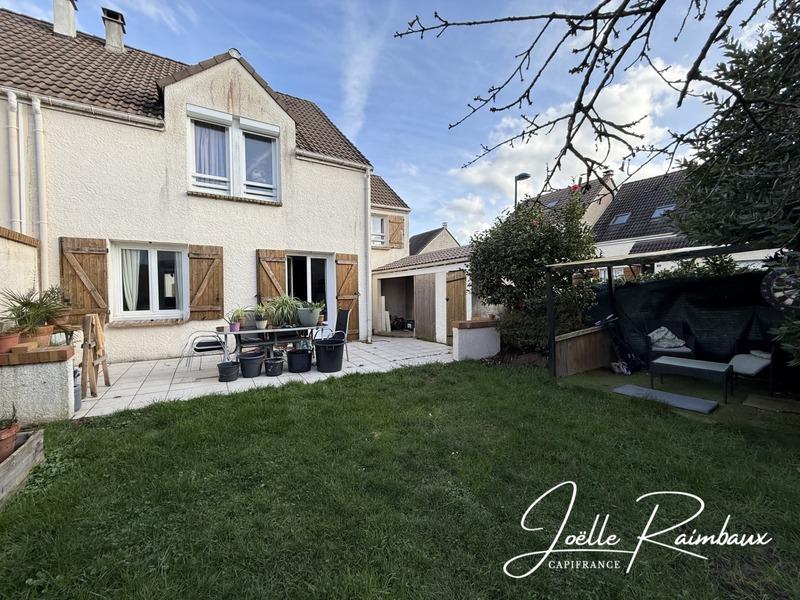 Maison - 90 m² - 5 pièces