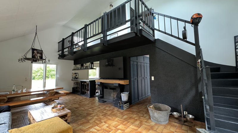 Maison - 140 m² - 5 pièces