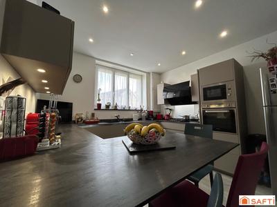 Maison - 170 m² - 10 pièces