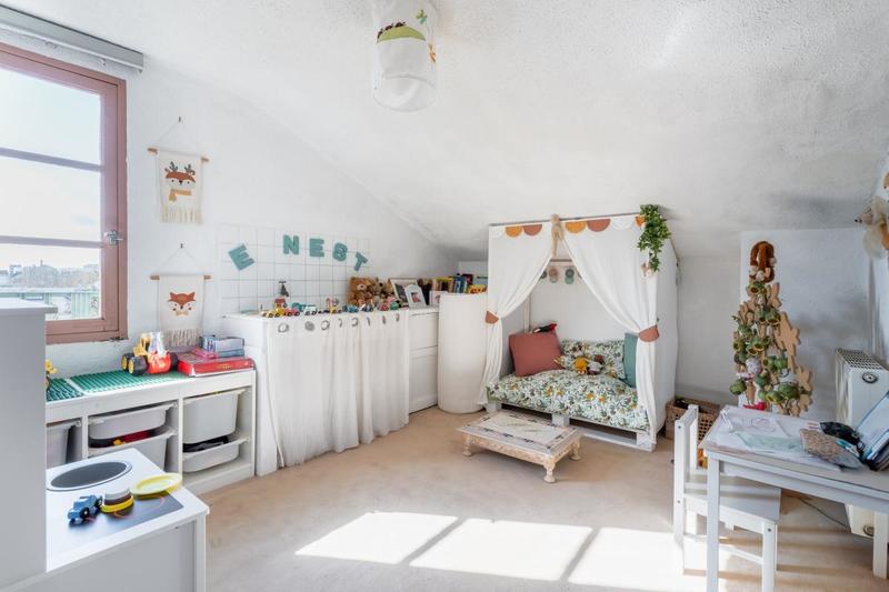 Maison - 90 m² - 5 pièces