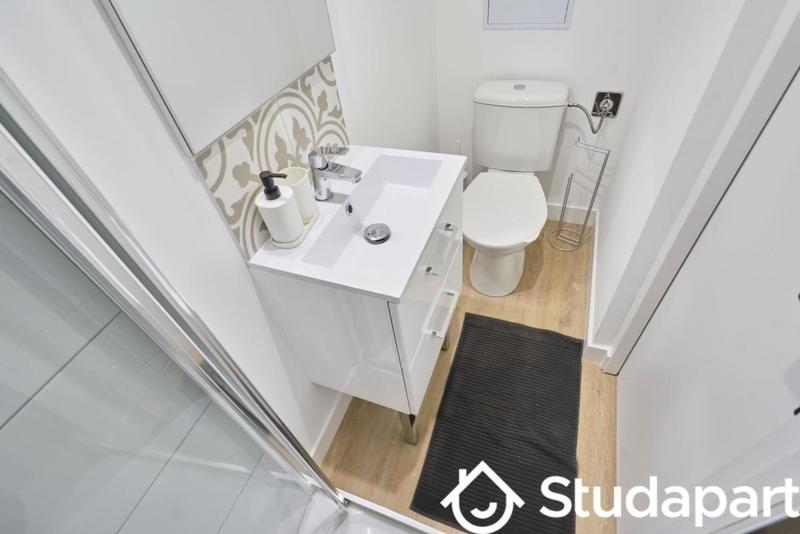 Chambre - 11 m² - 1 pièce