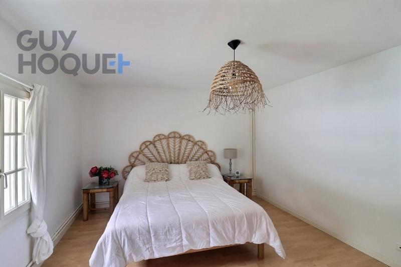 Maison - 350 m² - 8 pièces