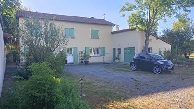 Maison - 99 m² - 4 pièces