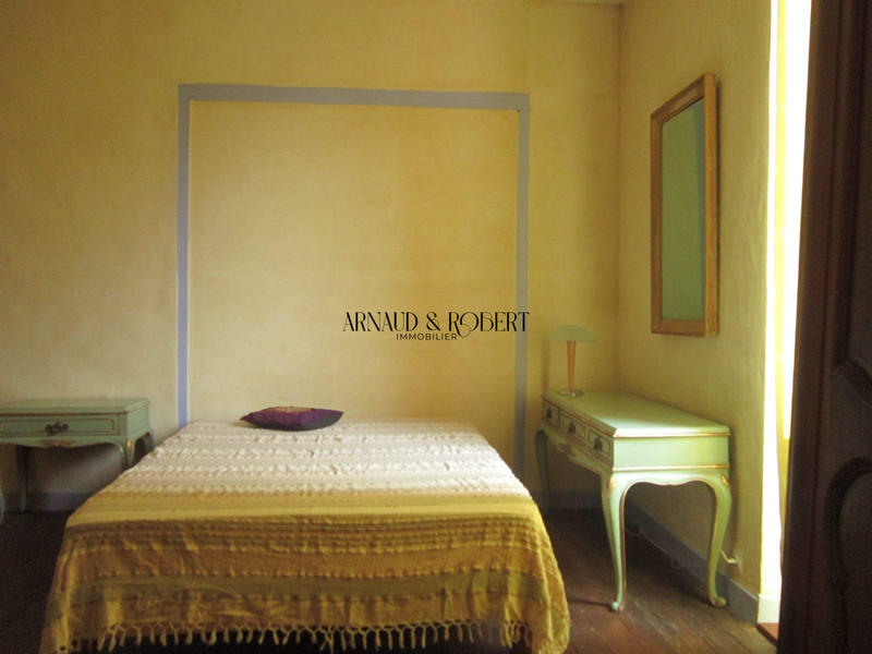 Maison - 180 m² - 8 pièces