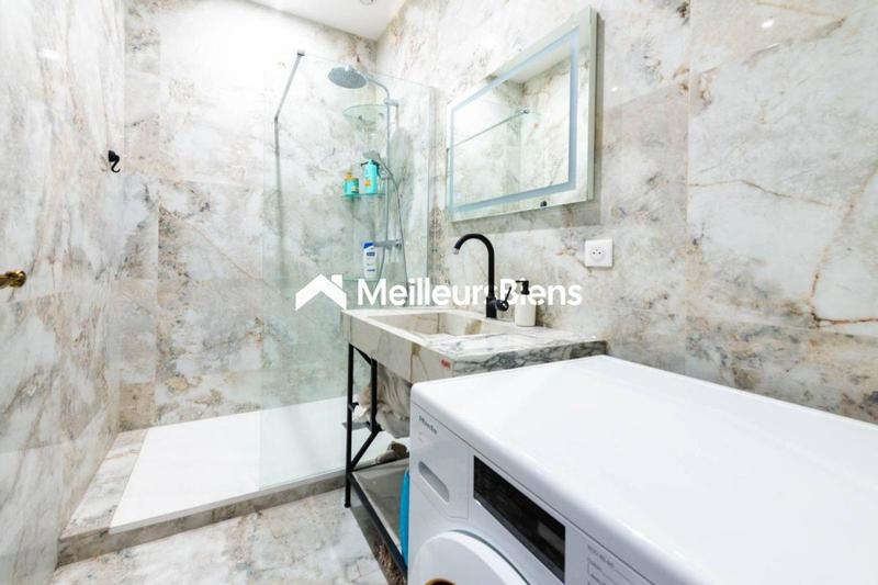 Appartement - 120 m² - 5 pièces