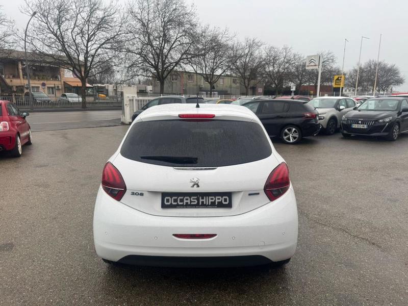 Peugeot 208 1.2 Vti 82 Cv Style 18100 Klm