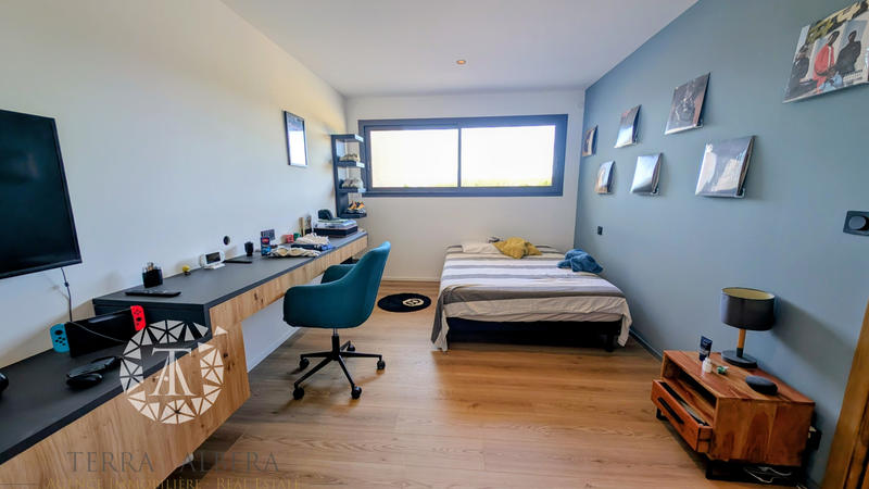 Villa - 182 m² - 5 pièces