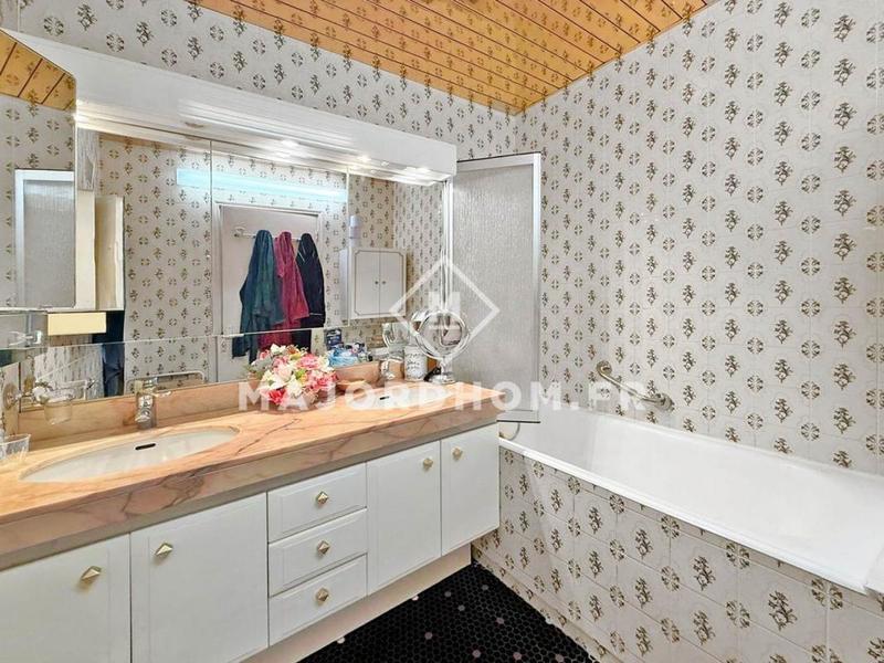 Appartement - 119 m² - 5 pièces