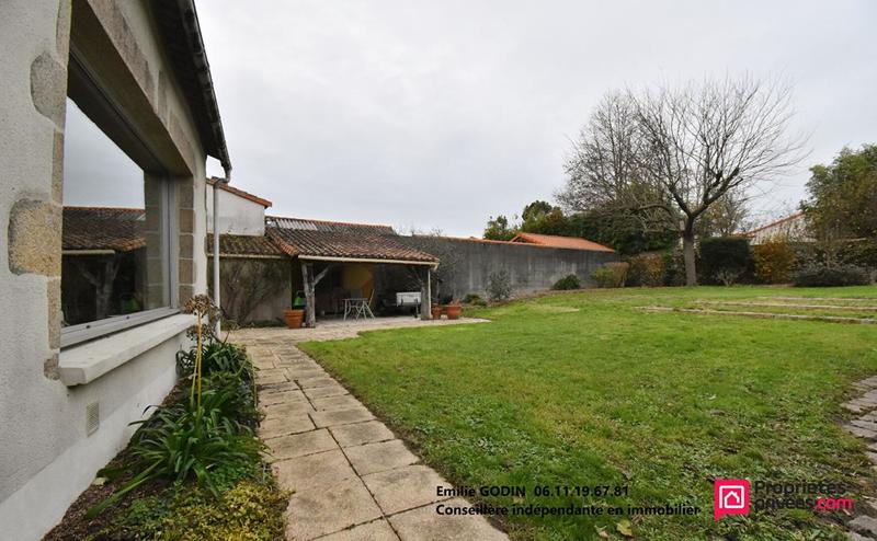 Maison - 253 m² - 8 pièces