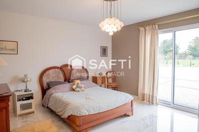 Villa - 222 m² - 6 pièces