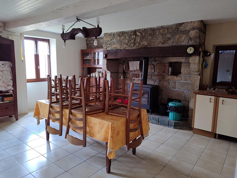 Maison - 96 m² - 4 pièces