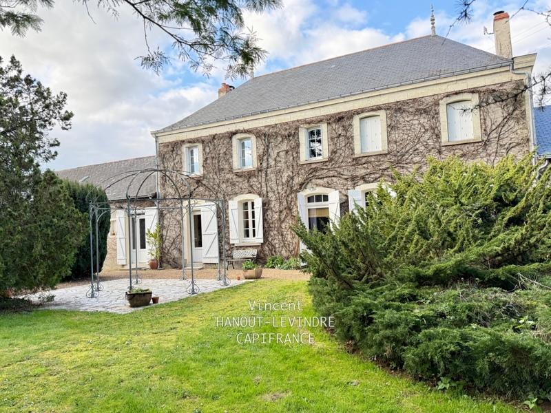 Maison - 200 m² - 11 pièces