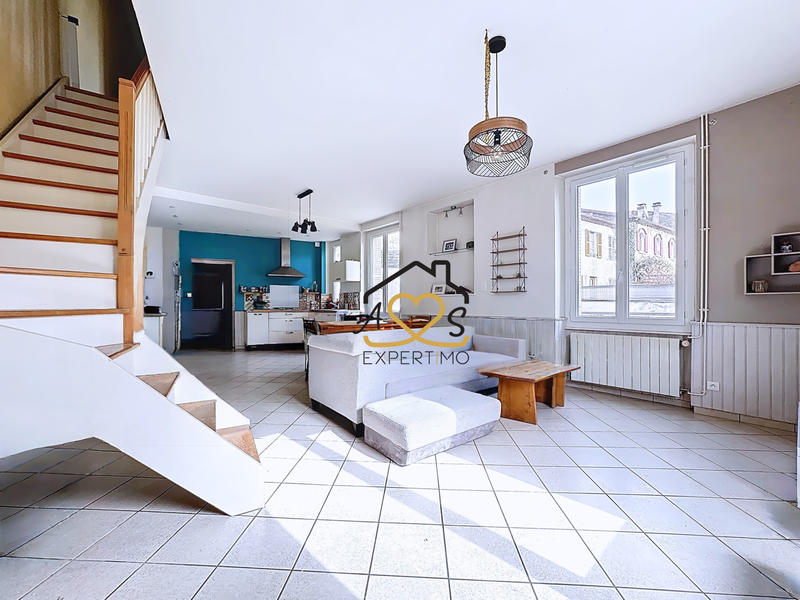 Maison - 176 m² - 9 pièces