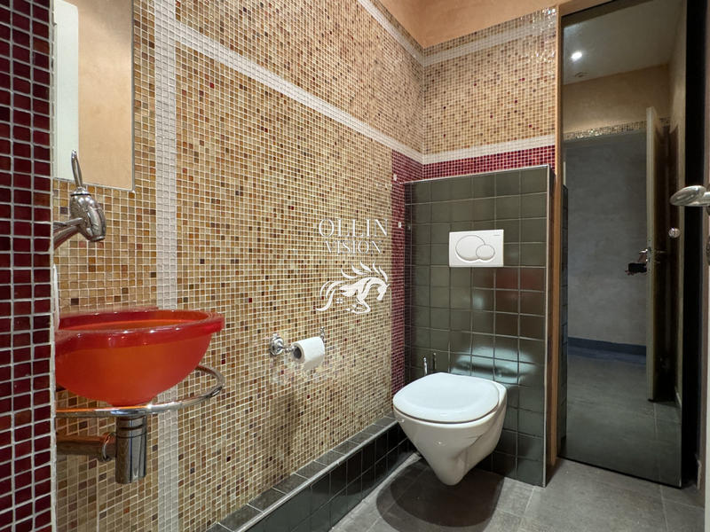 Villa - 600 m² - 16 pièces