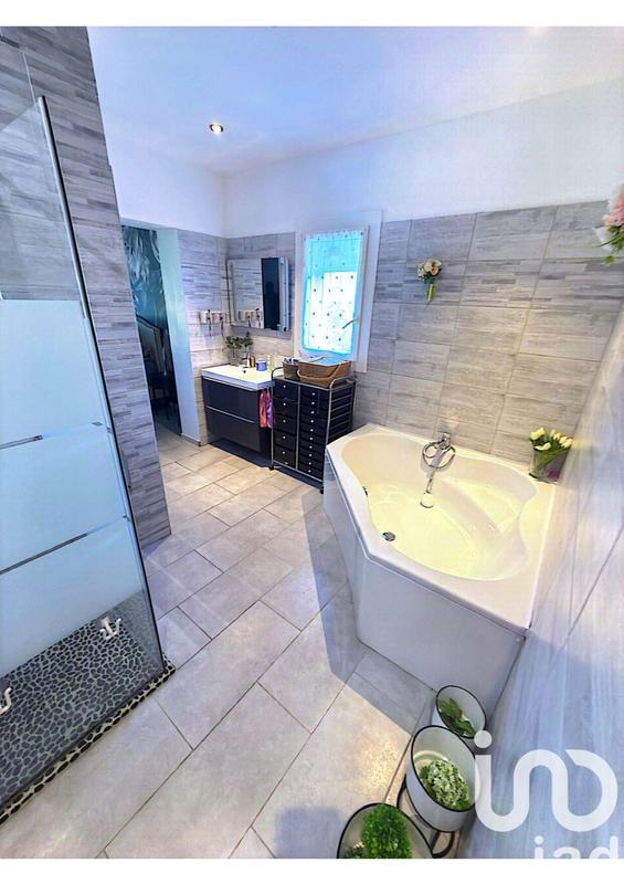 Maison - 153 m² - 5 pièces