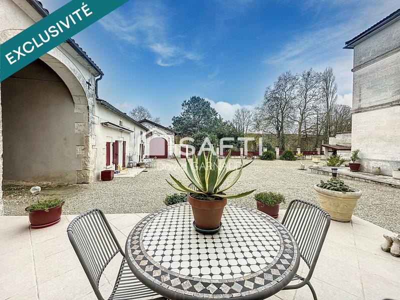 Maison de maîtres - 441 m² - 14 pièces