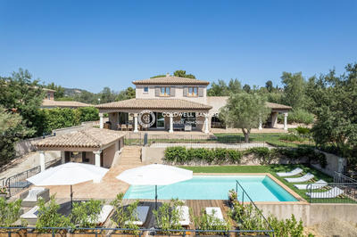 Villa - 250 m² - 5 pièces