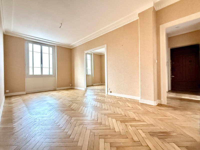 Appartement - 89 m² - 5 pièces