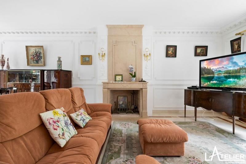 Maison - 210 m² - 5 pièces