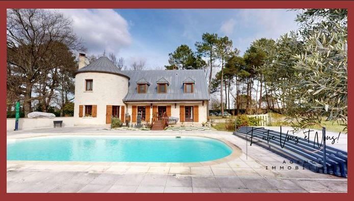 Maison - 206 m² - 8 pièces