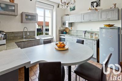 Maison - 210 m² - 7 pièces