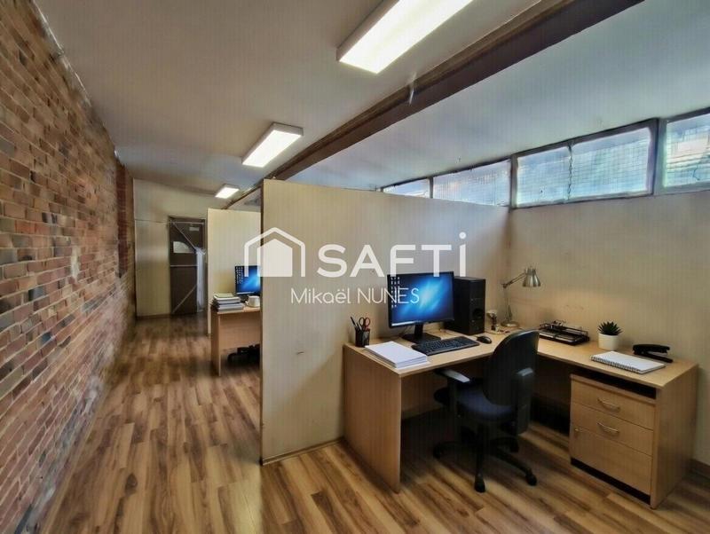 Bureau - 137 m² - 6 pièces