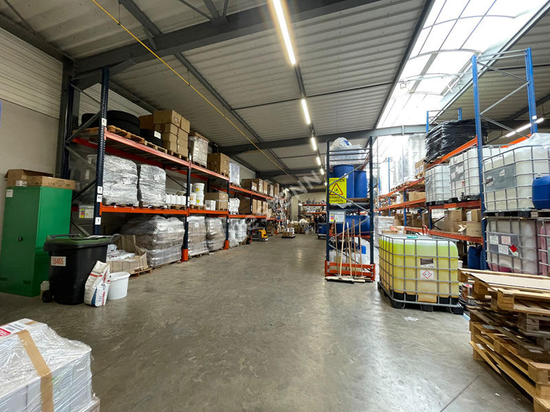 Local d'activité / Entrepôt - 803 m²