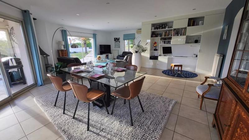 Propriété - 204 m² - 5 pièces