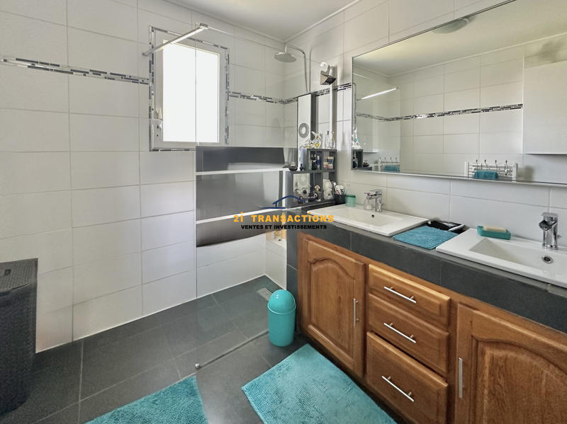 Maison traditionnelle - 116 m² - 5 pièces