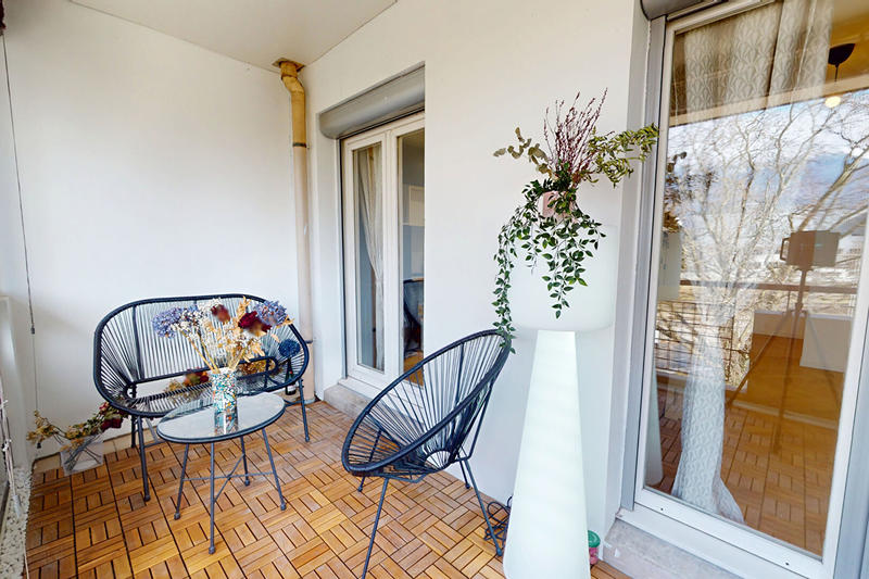 Appartement - 80 m² - 4 pièces