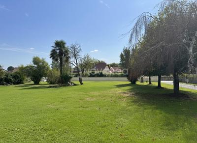 Terrain constructible - 802 m²