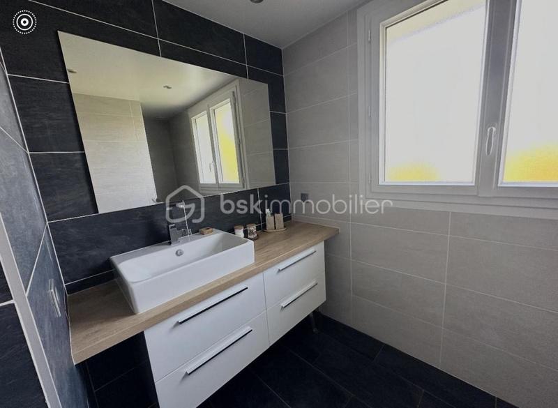 Maison traditionnelle - 148 m² - 6 pièces