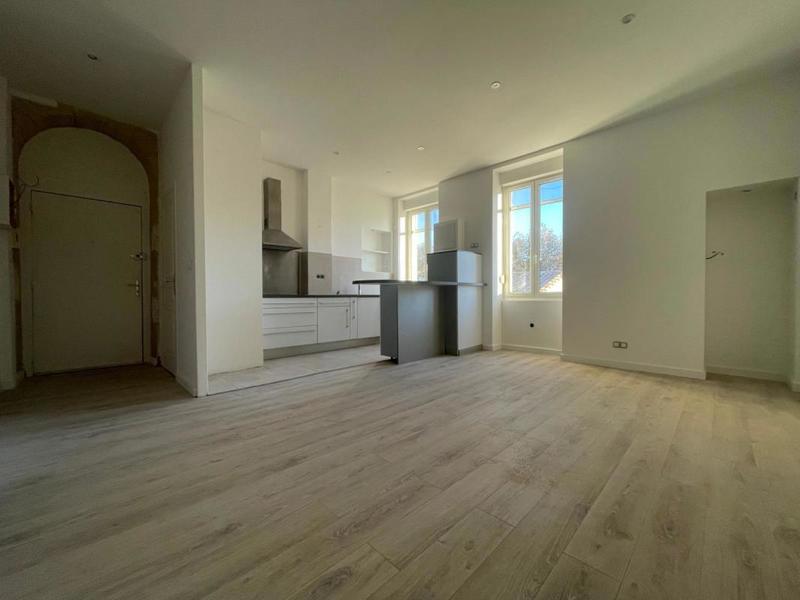 Appartement - 65 m² - 4 pièces