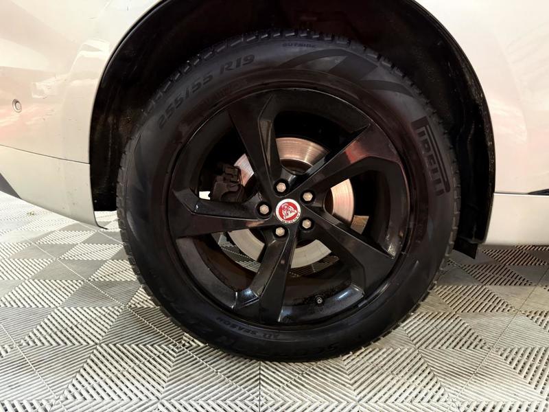 Jaguar F-Pace 2.0 d 180 R-Sport 4x4 Bva8