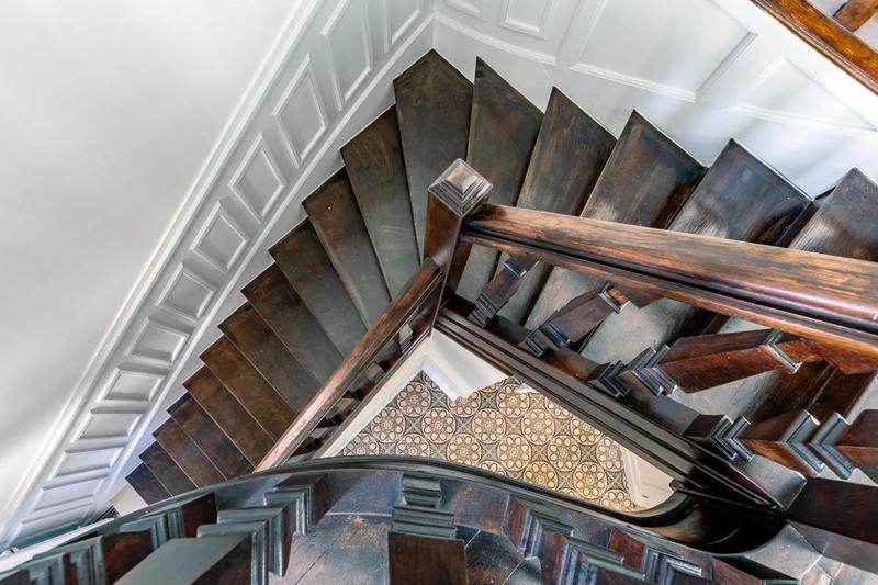 Appartement - 128 m² - 6 pièces