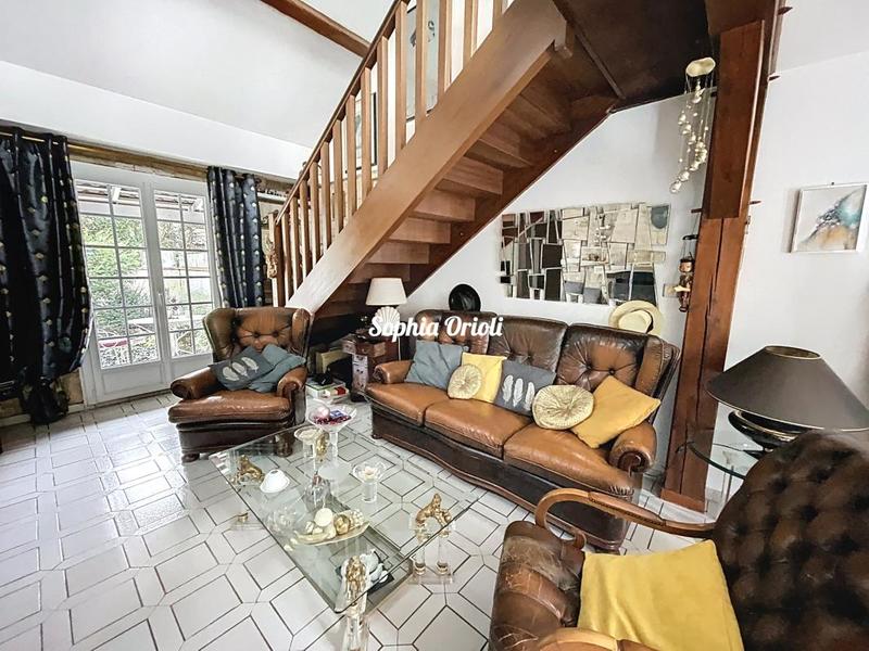 Maison - 185 m² - 5 pièces