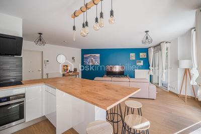 Appartement - 79 m² - 3 pièces