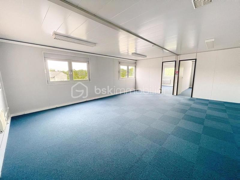 Entrepôt - 811 m² - 7 pièces