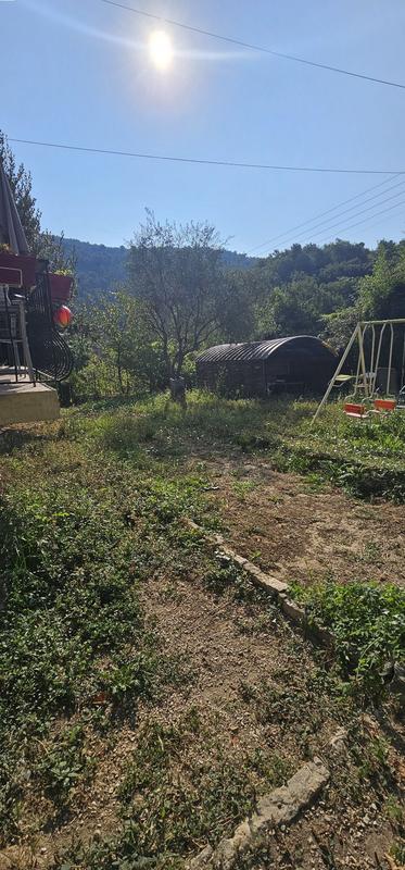 Maison - 560 m² - 3 pièces